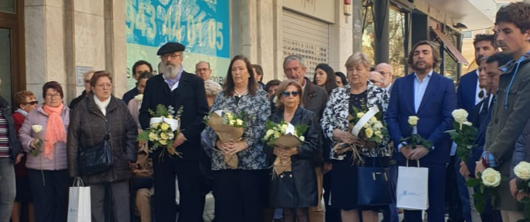 San Sebastián coloca las primeras cuatro placas en memoria de víctimas del terrorismo